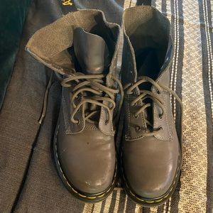Size 7 Dr marten pascal boots grey